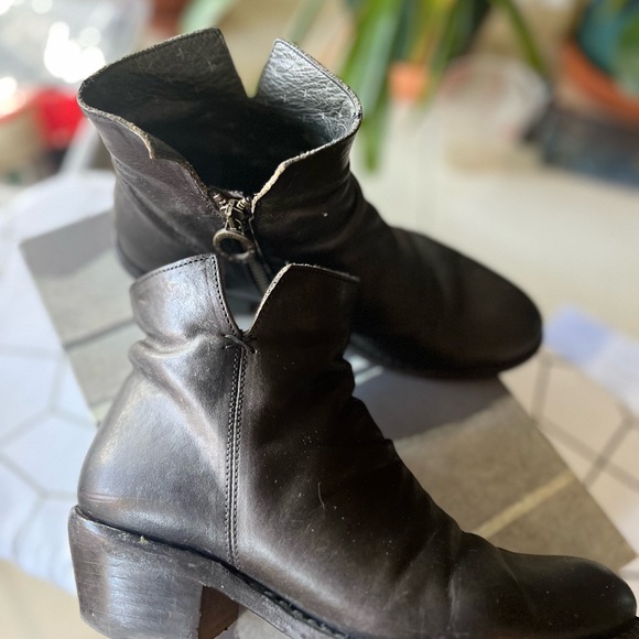 Amazing pair of Rusty Rocker booties by Fiorentini + Baker! Black, size 38/7.5 - Picture 8 of 12
